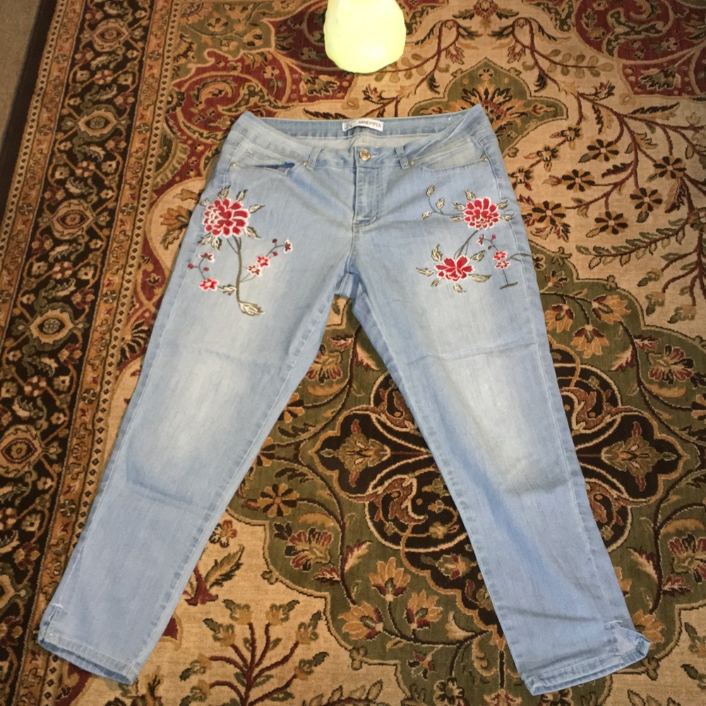 Elegant Floral High Rise Jeans